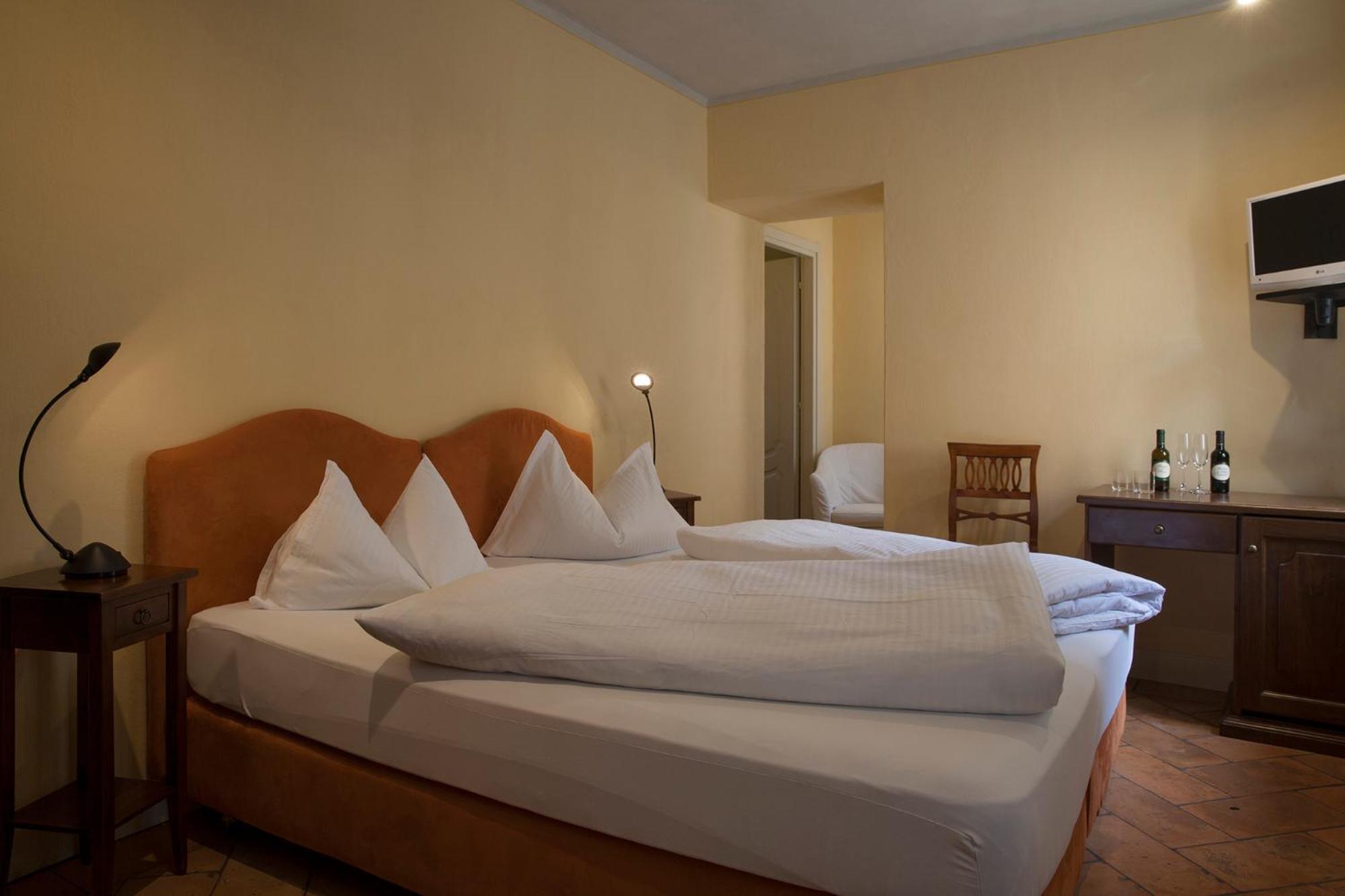 Relais Villa Margherita Oggebbio Bagian luar foto