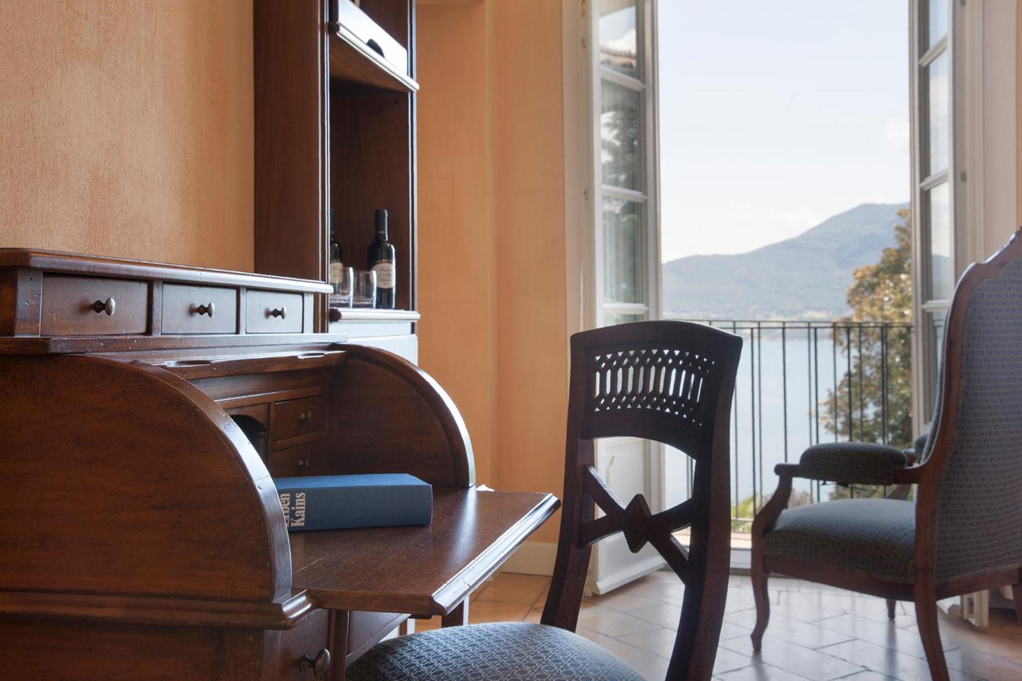 Relais Villa Margherita Oggebbio Bagian luar foto