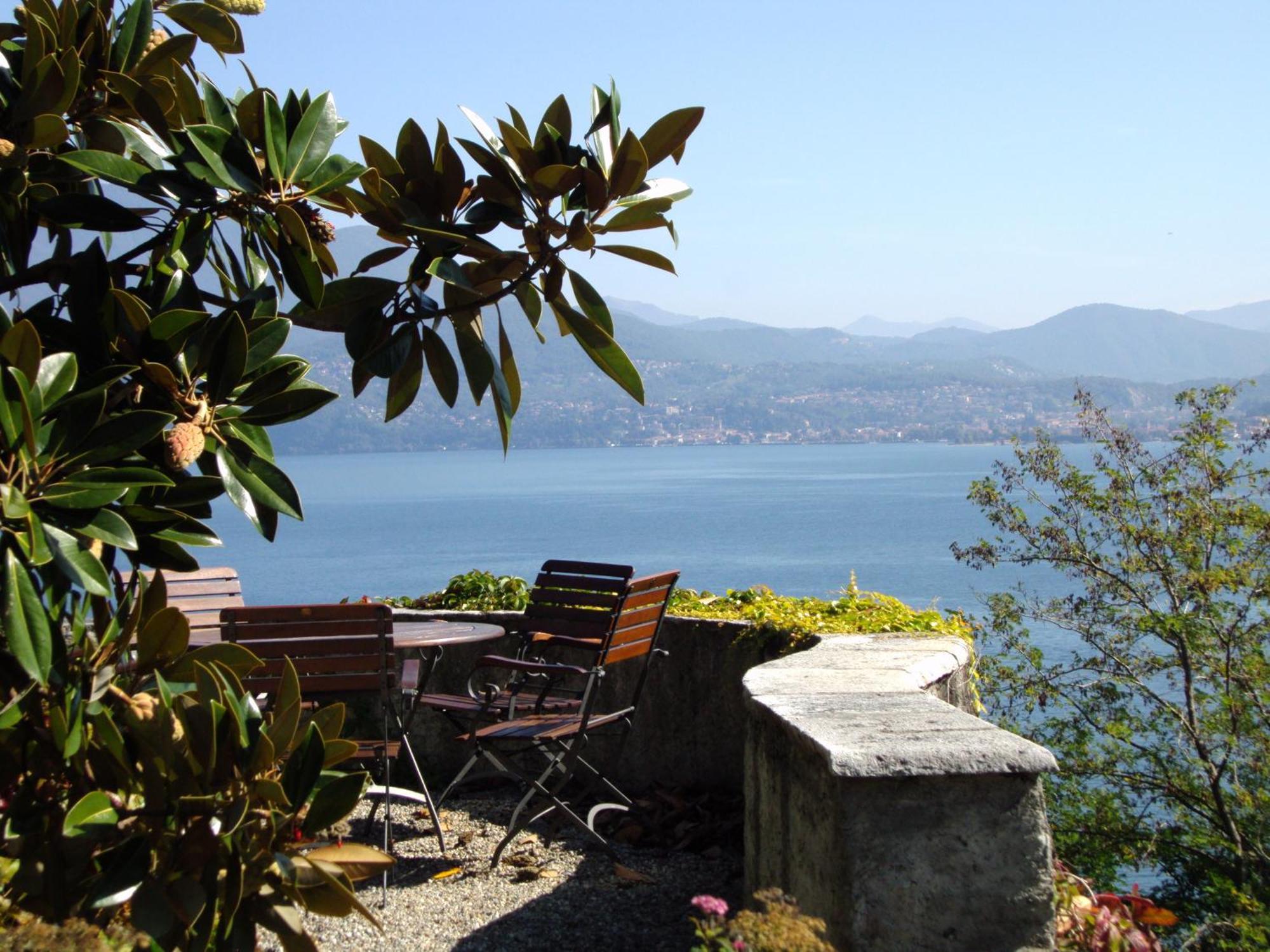 Relais Villa Margherita Oggebbio Bagian luar foto