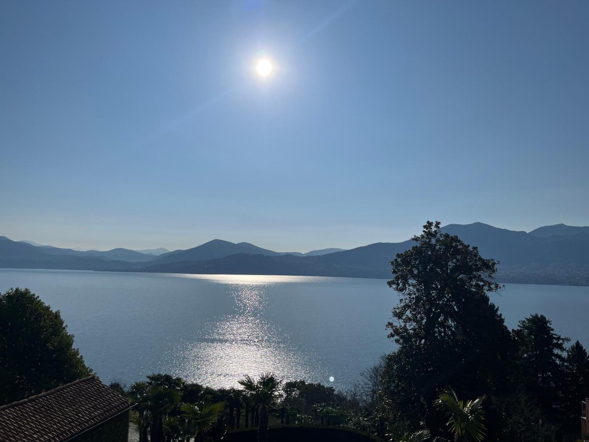 Relais Villa Margherita Oggebbio Bagian luar foto