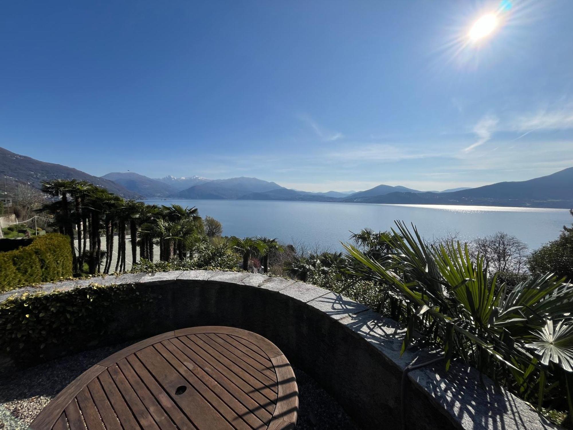 Relais Villa Margherita Oggebbio Bagian luar foto