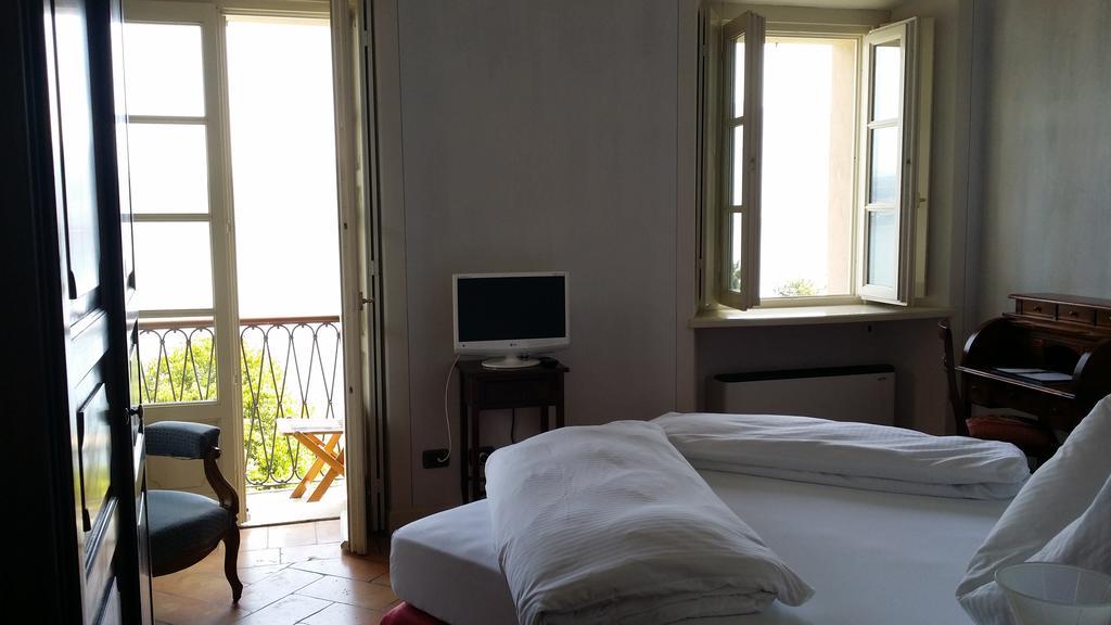 Relais Villa Margherita Oggebbio Bagian luar foto