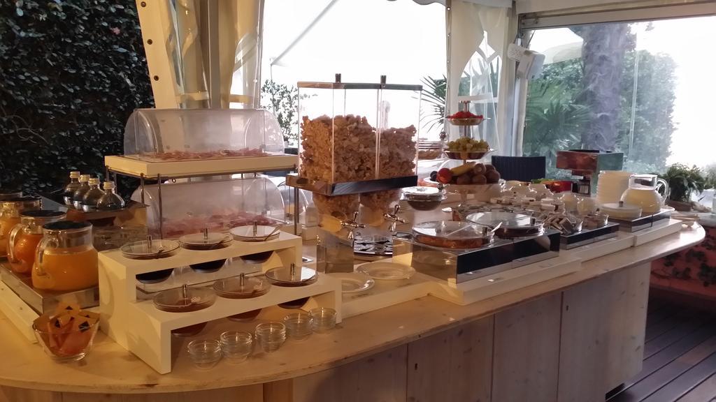 Relais Villa Margherita Oggebbio Bagian luar foto