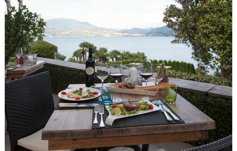 Relais Villa Margherita Oggebbio Bagian luar foto